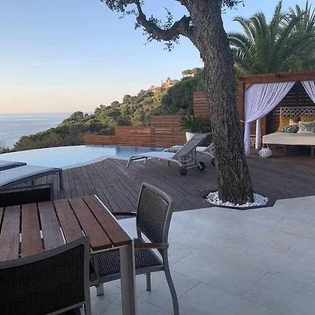 Estilo Mediterraneo A 200 M Playa Con Piscina 别墅 *