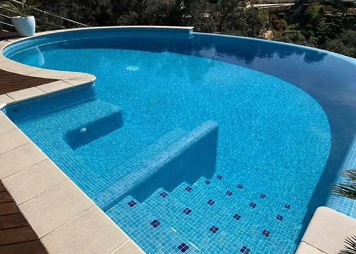 Estilo Mediterraneo A 200 M Playa Con Piscina