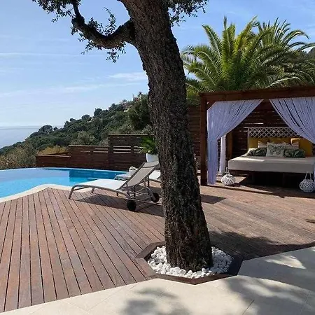 Estilo Mediterráneo A 200 M Playa Con Piscina *