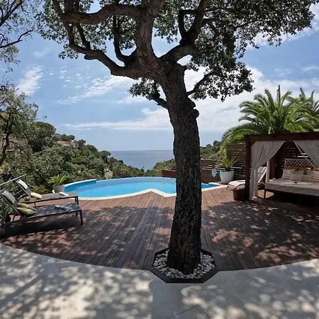 Estilo Mediterráneo A 200 M Playa Con Piscina Villa
