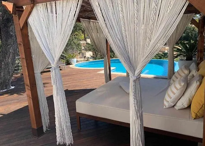 Estilo Mediterraneo A 200 M Playa Con Piscina